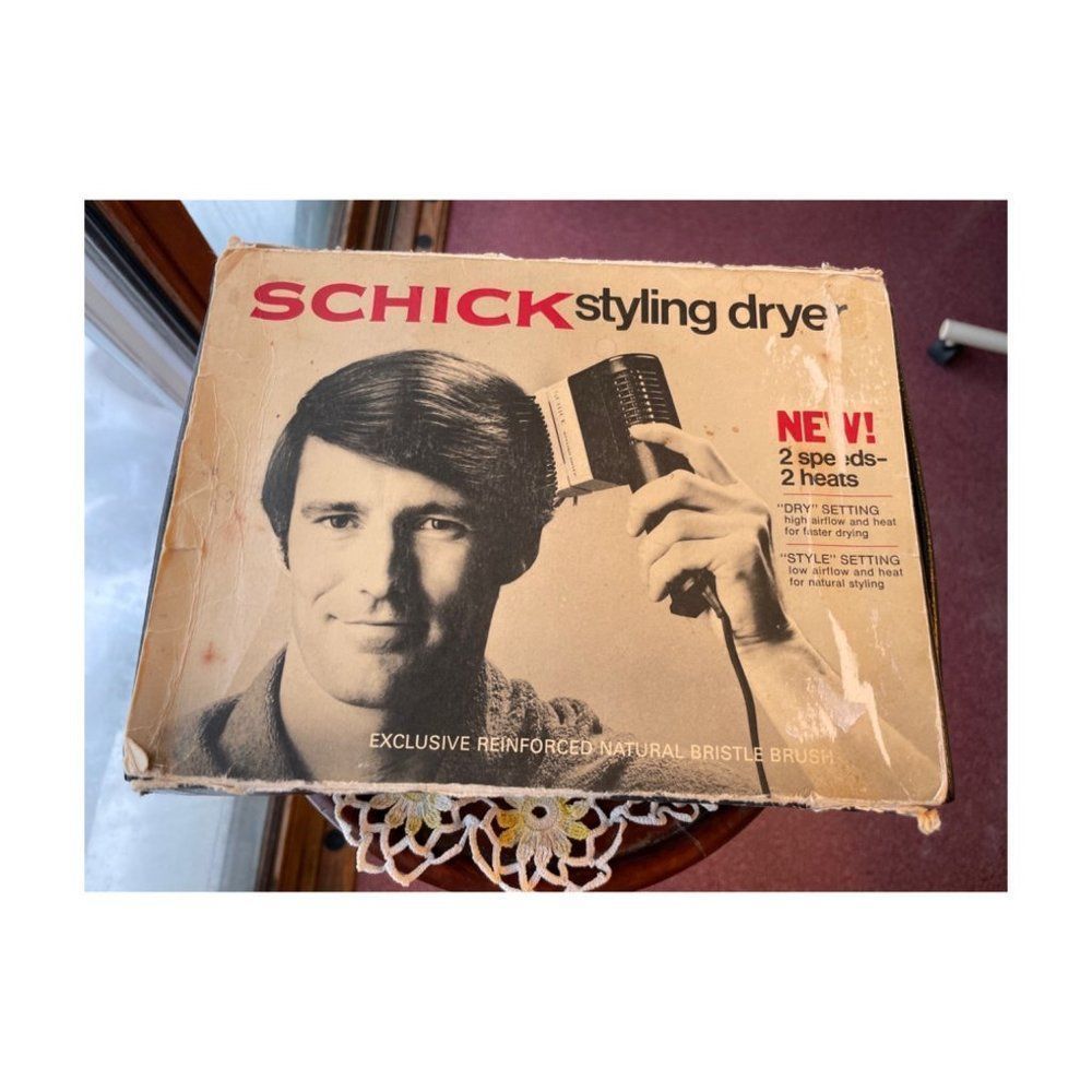 VTG USA Mens Shick Styling Hair Dryer With Comb & Brush 2 Speed Heats Model 336A